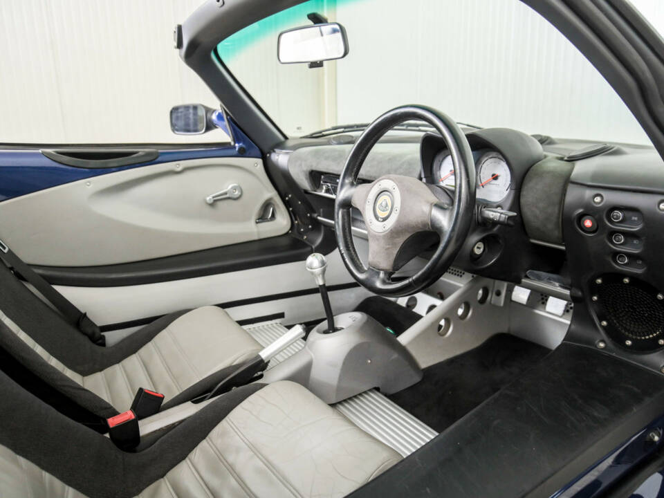 Immagine 11/50 di Lotus Elise (2002)