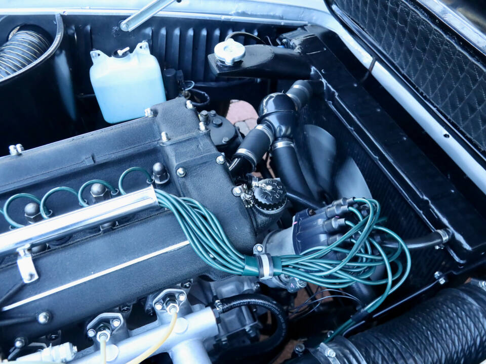 Image 17/50 of Maserati Mistral 3700 Spyder (1965)