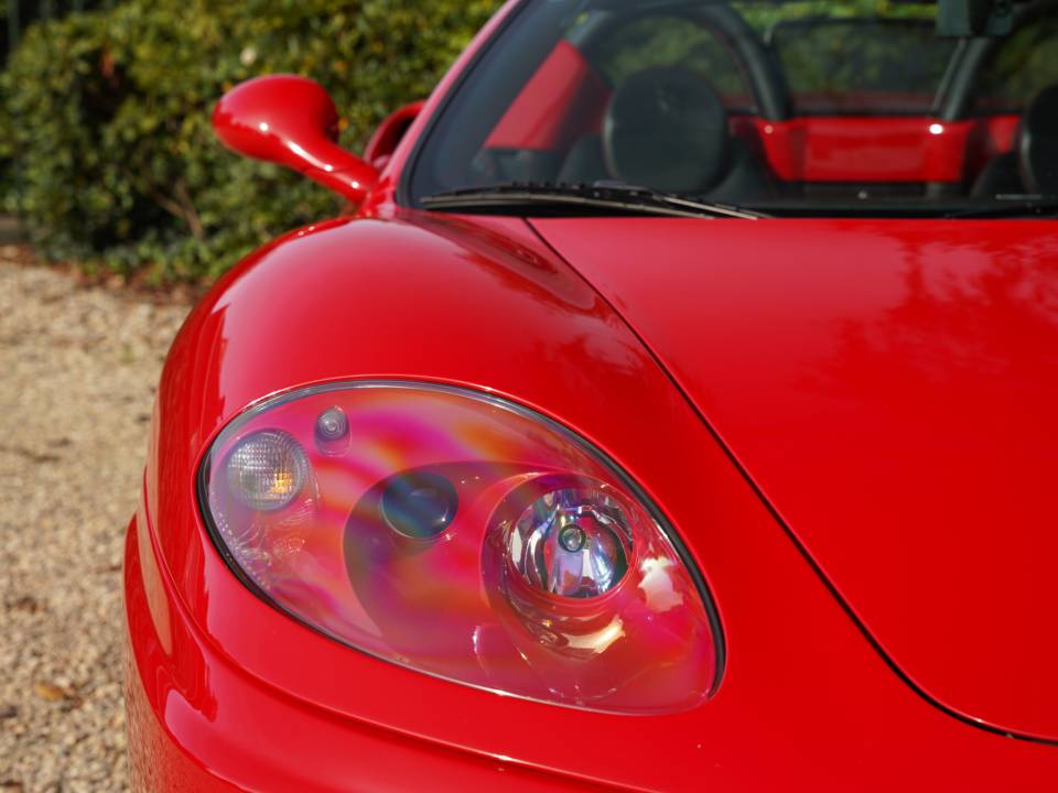 Image 33/50 de Ferrari 360 Spider (2003)