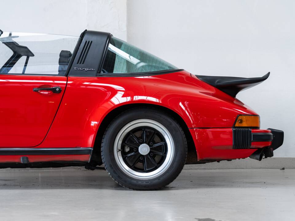 Bild 28/35 von Porsche 911 SC-L 3.1 (1980)