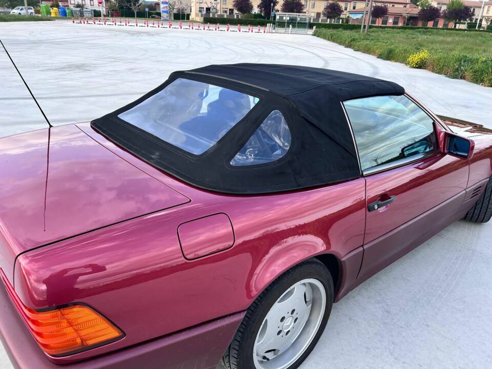 Image 24/30 of Mercedes-Benz 300 SL-24 (1992)