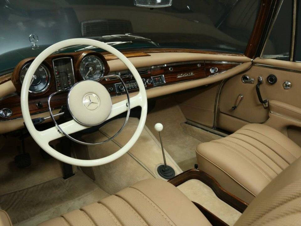 Bild 16/50 von Mercedes-Benz 250 SE (1966)