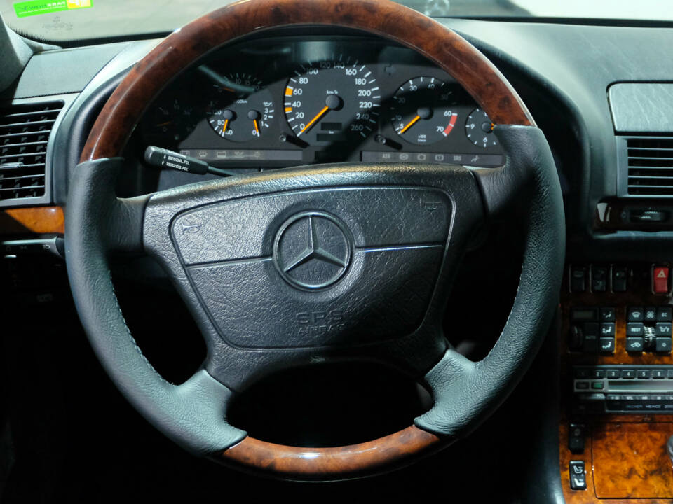 Imagen 4/21 de Mercedes-Benz 600 SE (1991)