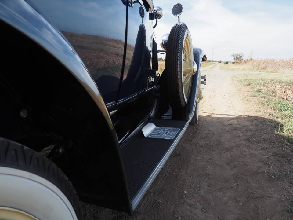 Image 27/60 of Ford Model A De Luxe (1931)
