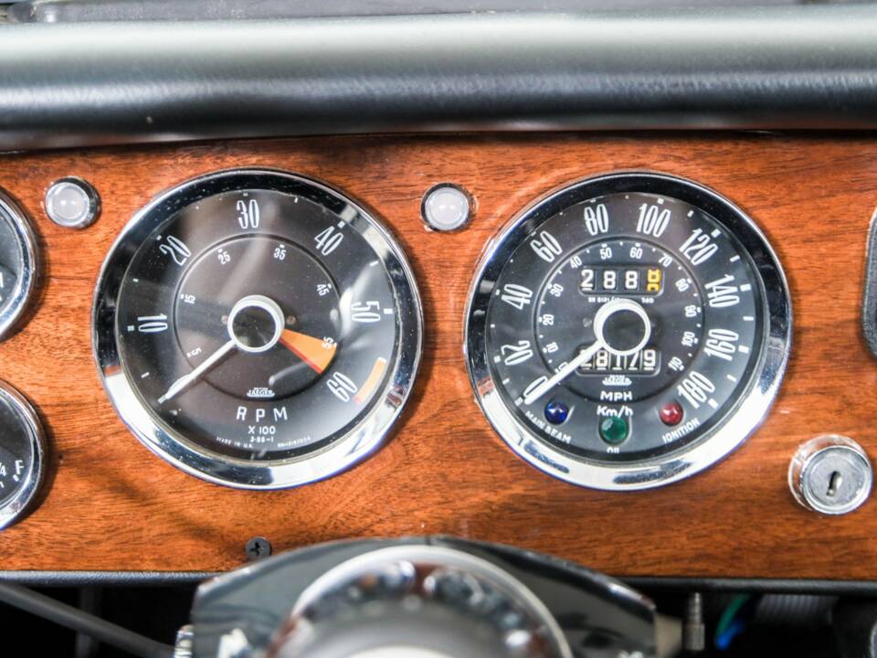 Bild 15/50 von Triumph Vitesse 6 (1970)