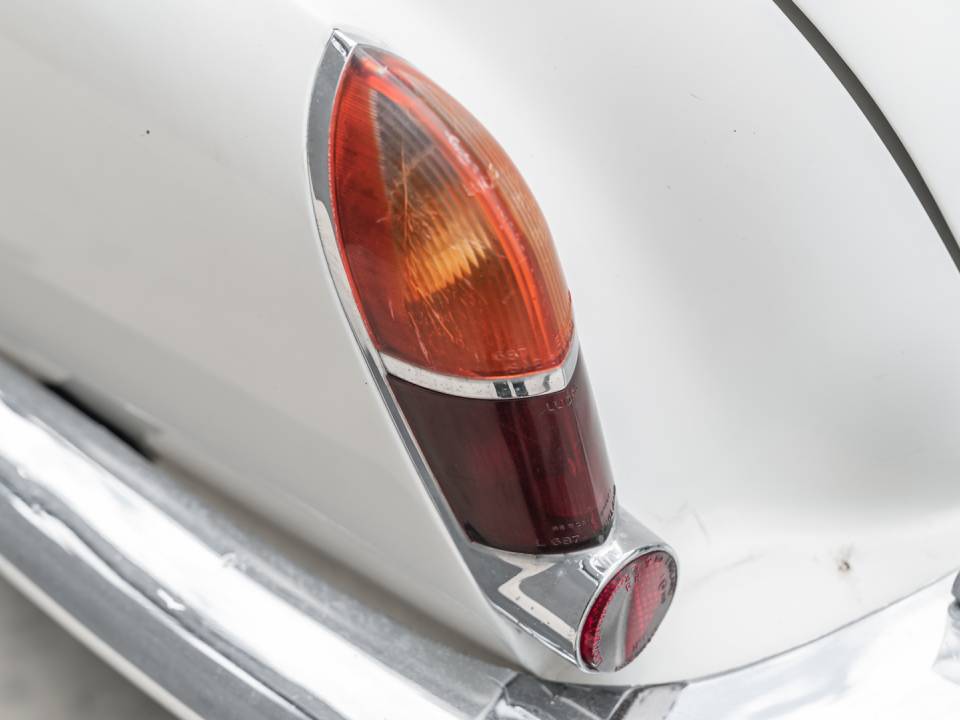 Bild 17/39 von Jaguar S-Type 3.8 (1965)
