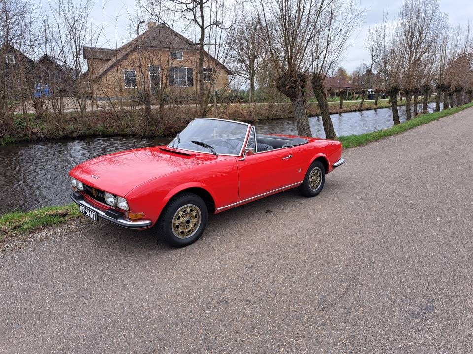 Image 2/14 of Peugeot 504 Convertible (1970)