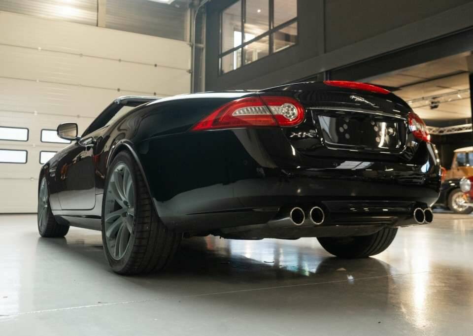 Image 26/50 of Jaguar XKR (2013)