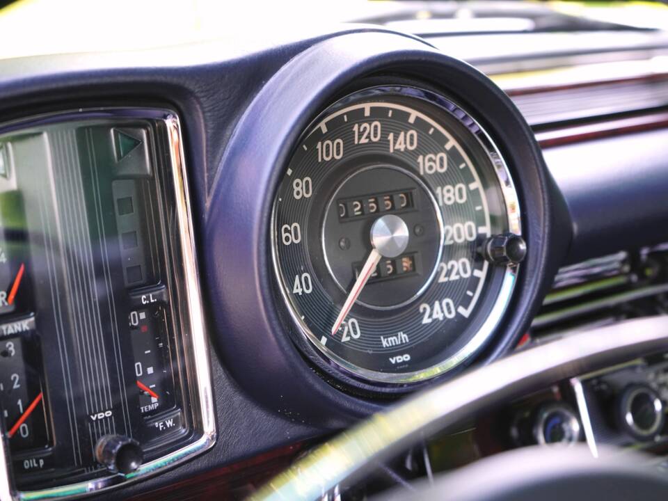 Bild 19/19 von Mercedes-Benz 280 SE 3,5 (1971)