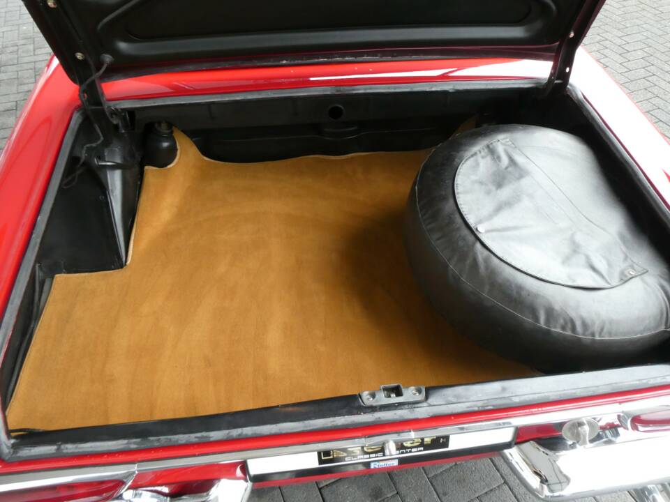 Image 19/27 of Mercedes-Benz 280 SL (1969)
