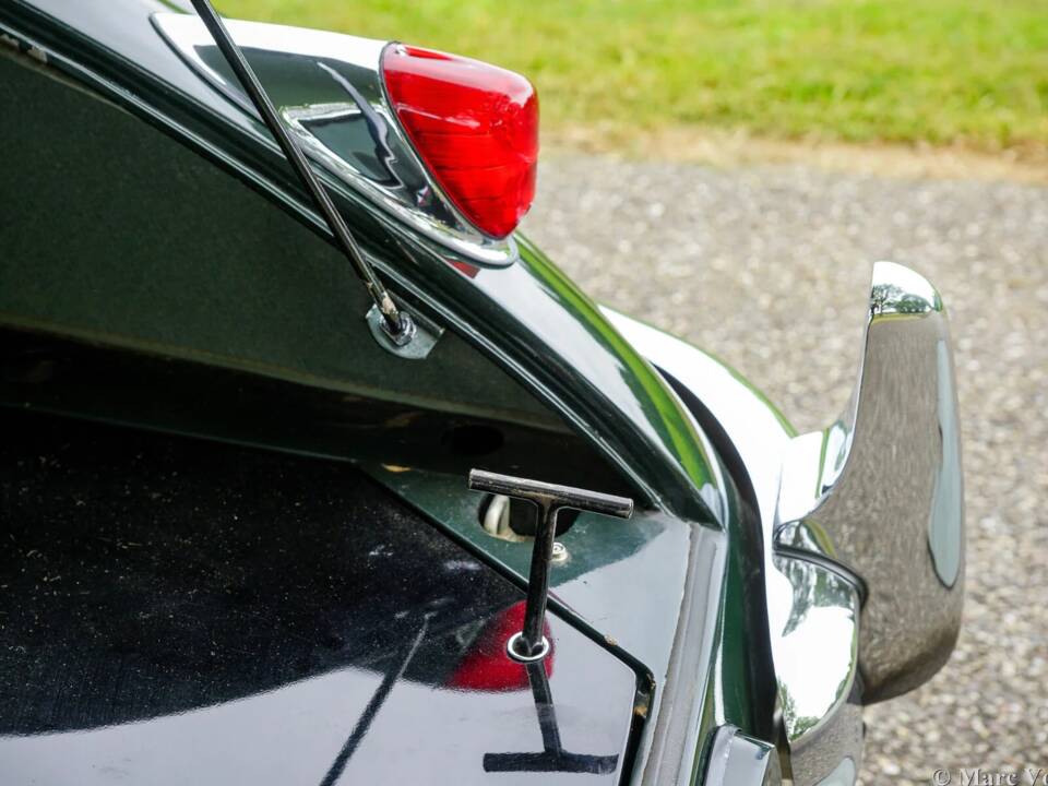 Afbeelding 56/59 van Jaguar XK 140 SE DHC (1955)