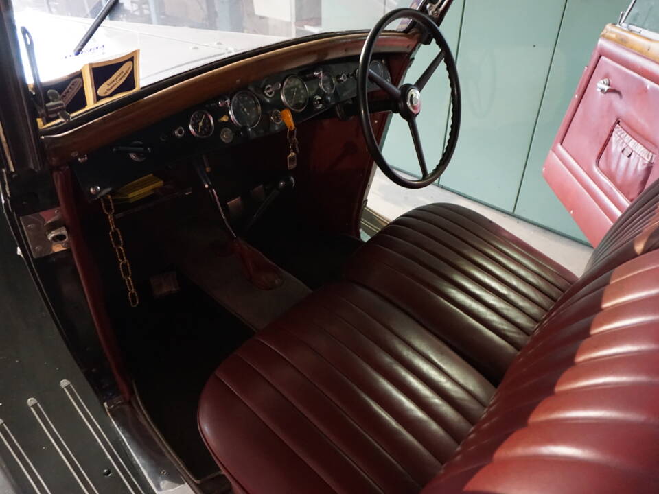 Image 28/49 of Lancia Augusta (1934)