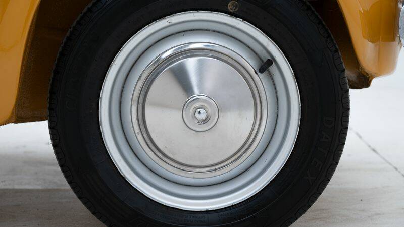 Image 11/15 of FIAT 500 L (1970)