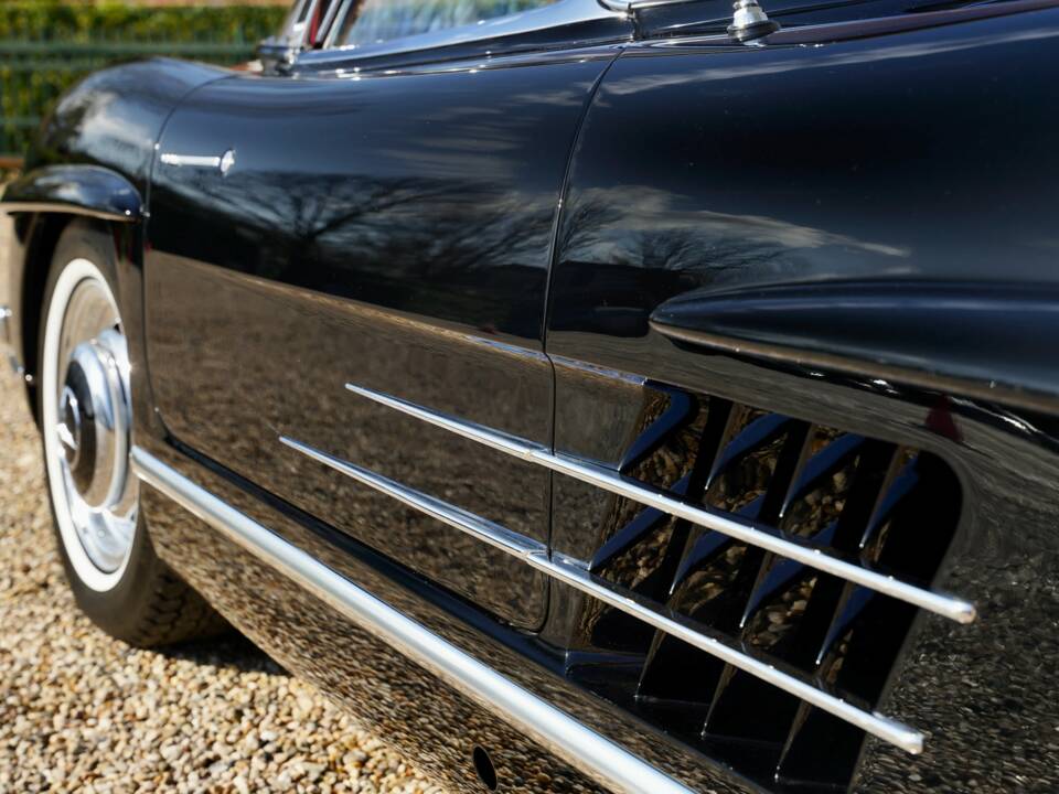 Image 22/50 of Mercedes-Benz 300 SL Roadster (1959)