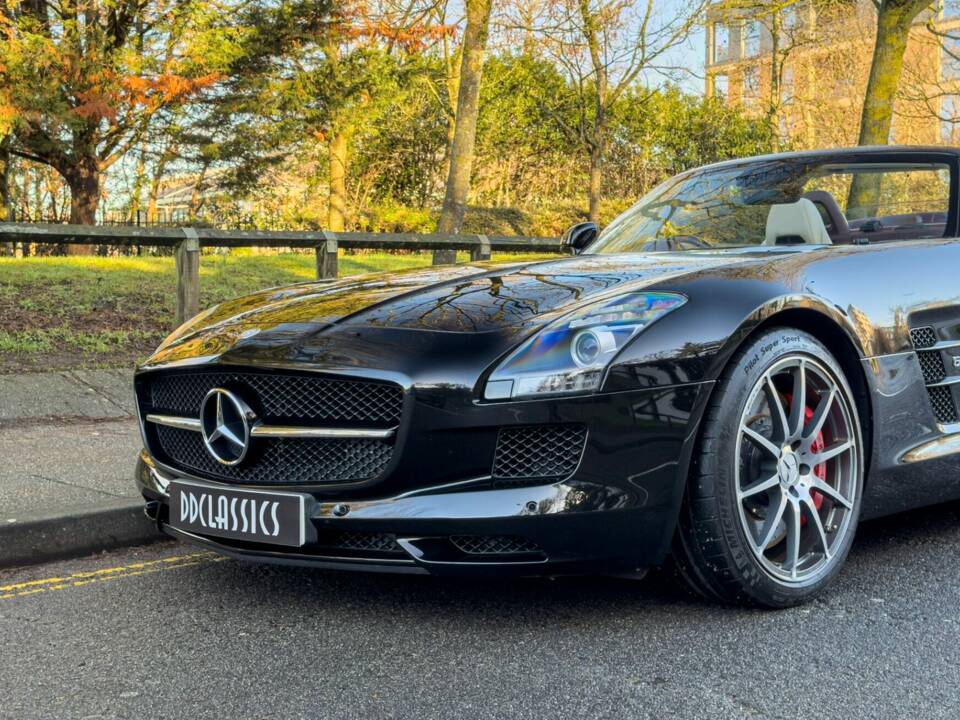 Afbeelding 10/26 van Mercedes-Benz SLS AMG GT Roadster (2014)