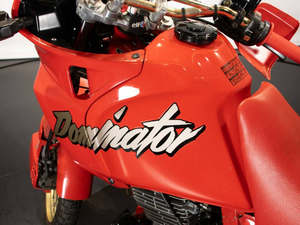 Image 45/50 de Honda NX 650 Dominator (1990)