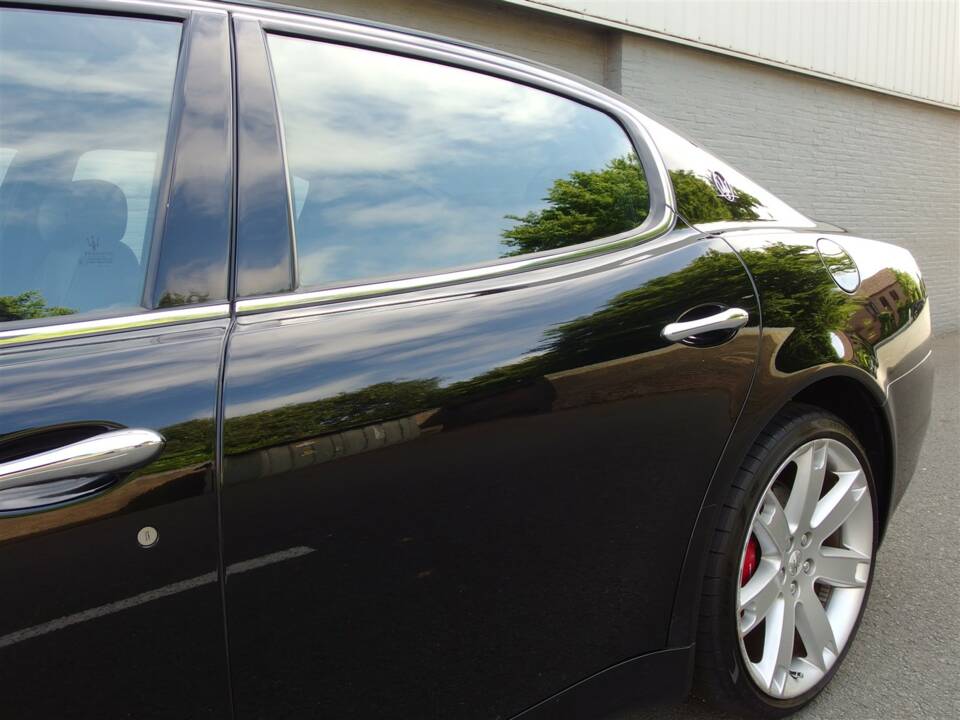 Bild 31/98 von Maserati Quattroporte S 4.7 (2010)