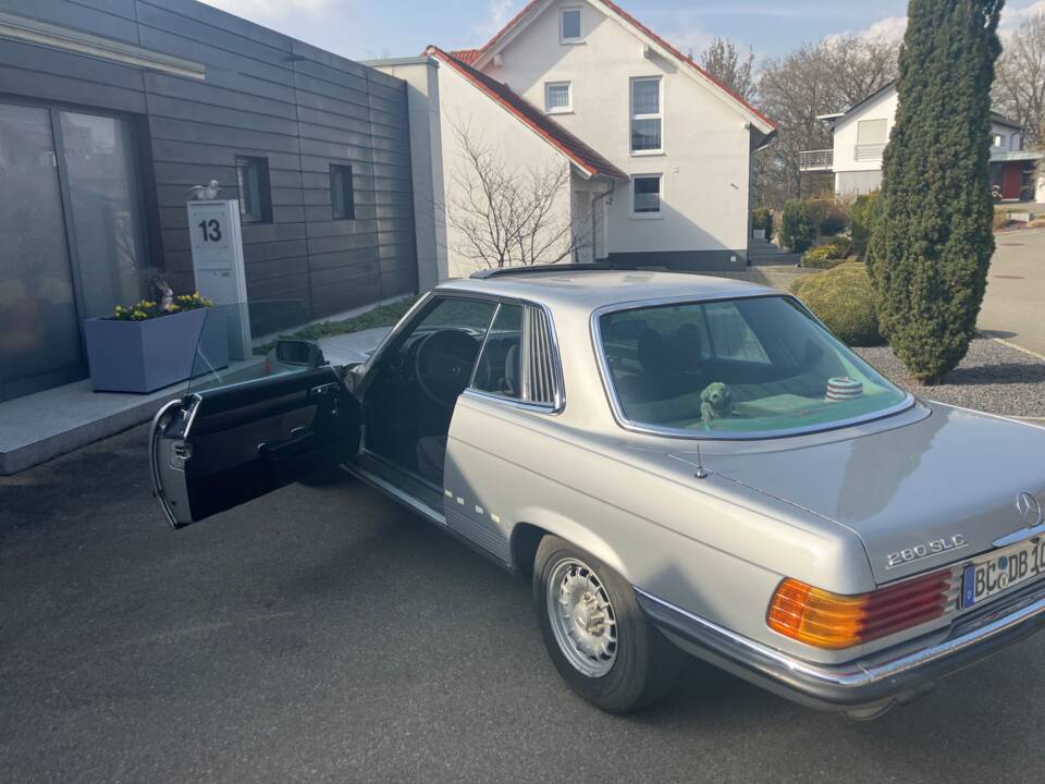 Image 7/10 of Mercedes-Benz 280 SLC (1977)