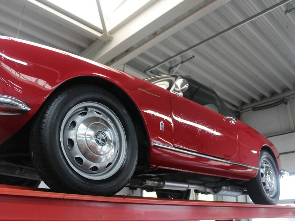 Image 11/50 of Alfa Romeo Giulietta Spider Veloce (1959)