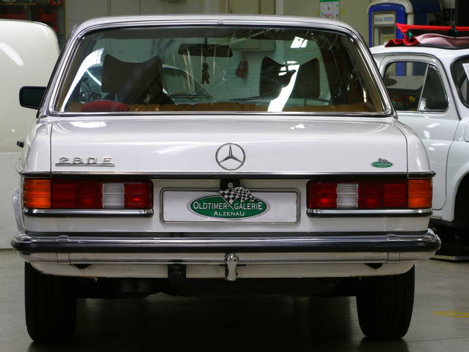 Bild 25/25 von Mercedes-Benz 280 E (1977)