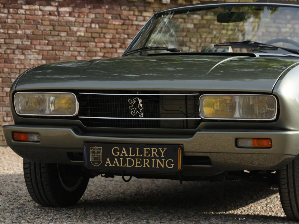 Image 22/50 of Peugeot 504 Convertible (1981)