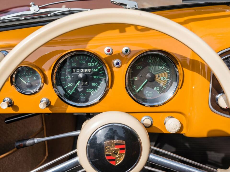 Image 39/50 of Porsche 356 1500 (1954)