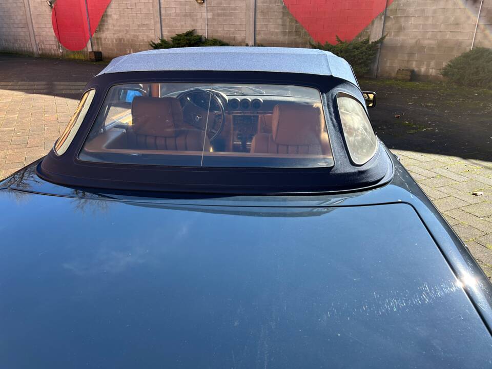 Image 15/51 of Mercedes-Benz 380 SL (1983)