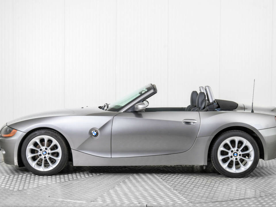 Image 9/50 de BMW Z4 2.2i (2004)