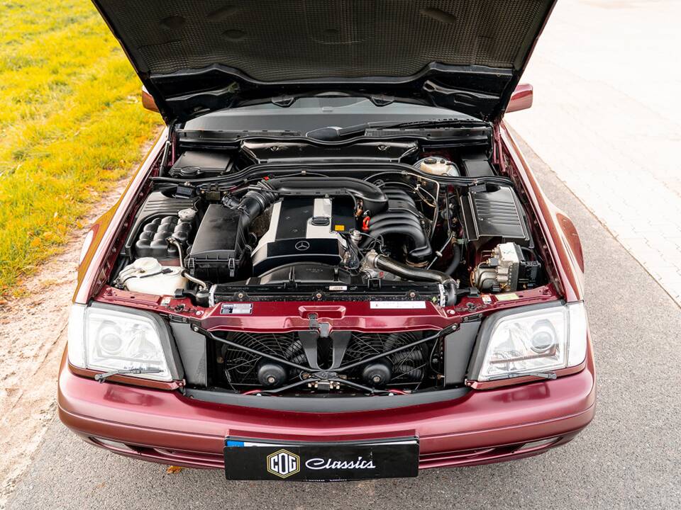 Image 44/47 of Mercedes-Benz SL 280 (1996)