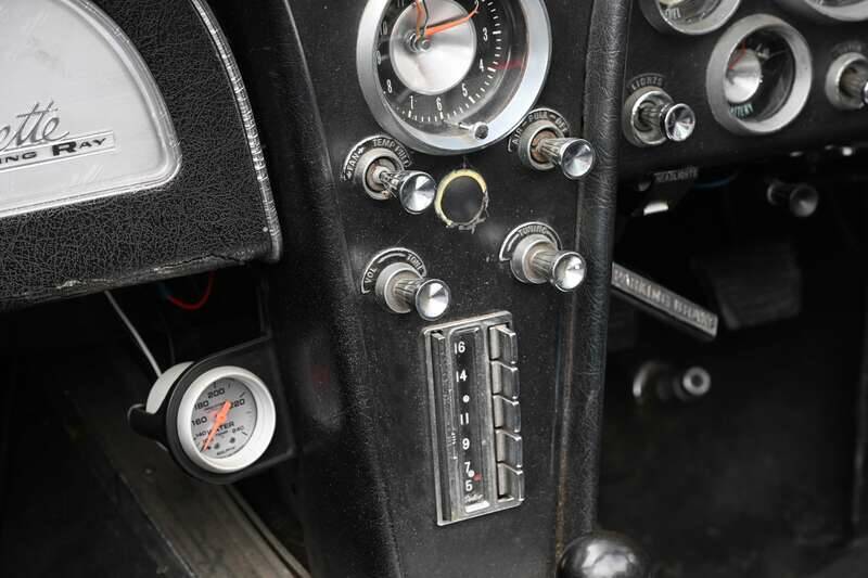 Image 28/50 de Chevrolet Corvette Sting Ray Convertible (1963)