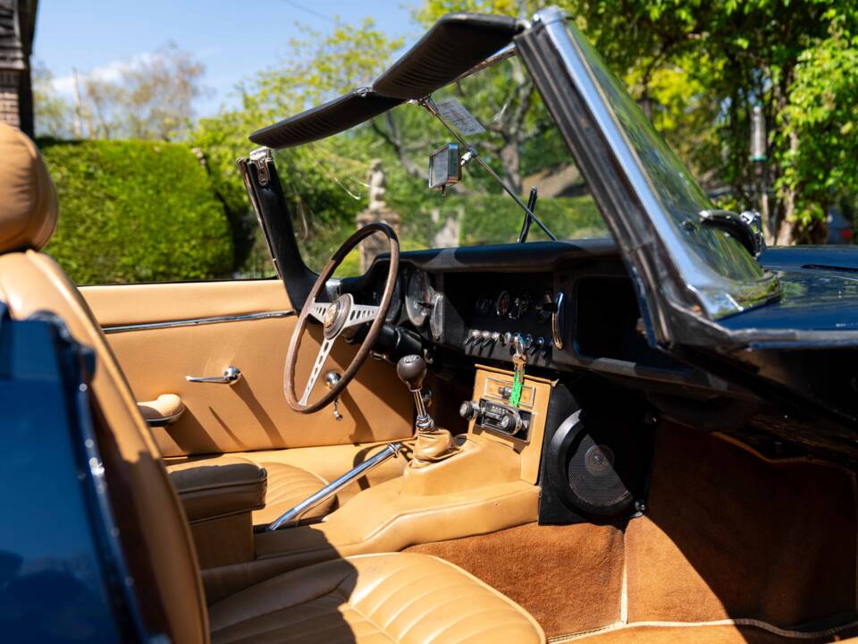 Bild 4/50 von Jaguar XK-E (1967)