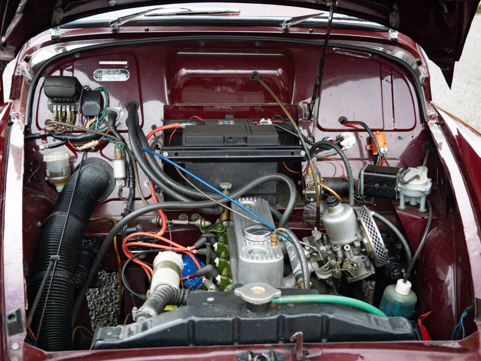 Image 5/43 of Morris Minor 1000 Traveller (1966)