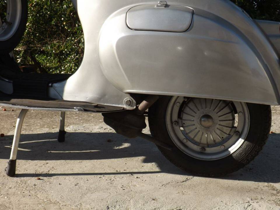 Image 11/43 of Piaggio Vespa 125 Primavera (1973)