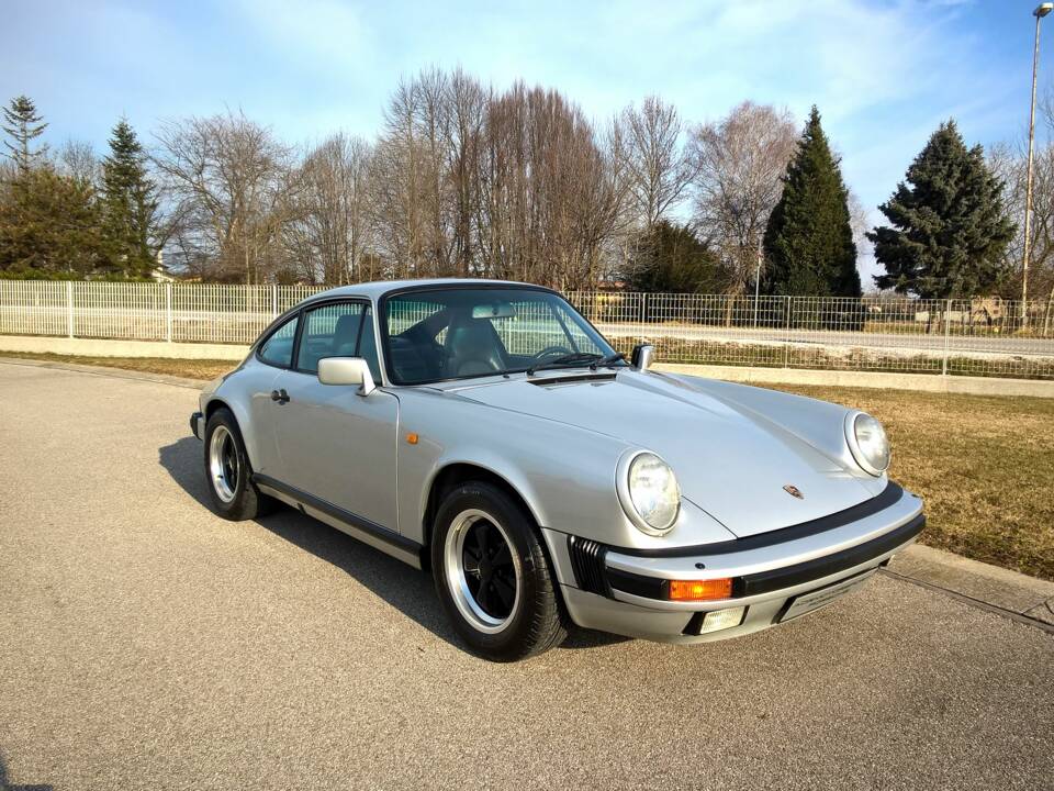 Imagen 16/24 de Porsche 911 Carrera 3.2 (1988)