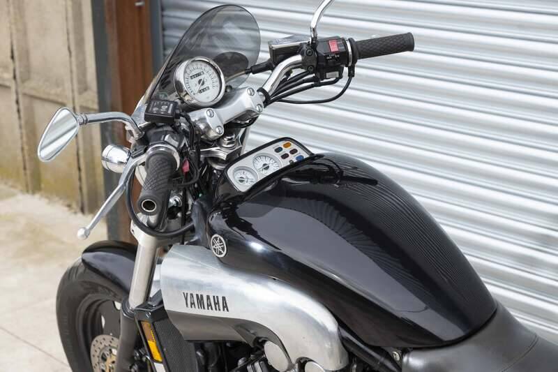 Image 4/37 of Yamaha V-Max 1200 (2000)