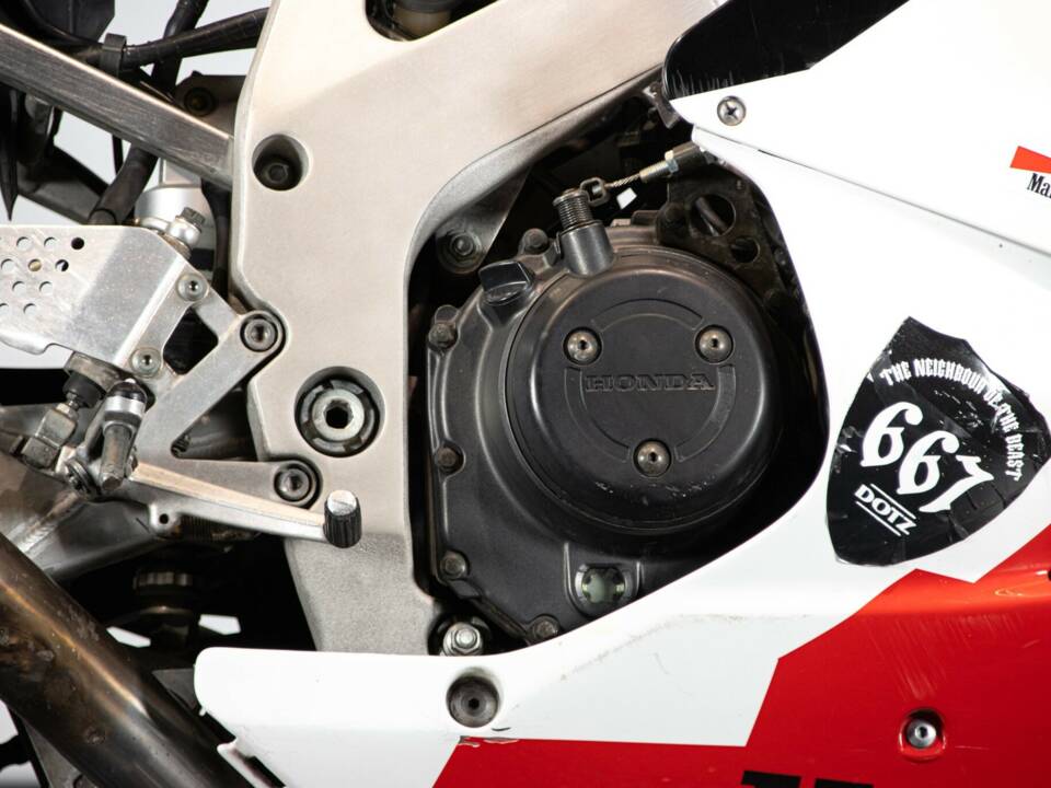 Imagen 14/44 de Honda CBR 900RR Fireblade (1999)