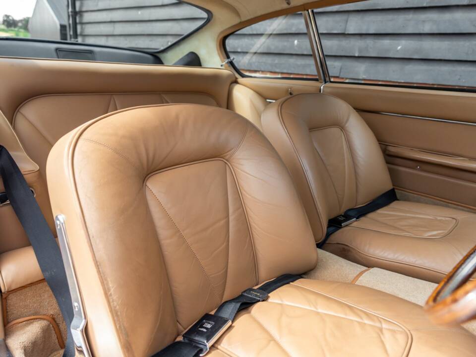 Bild 5/50 von Aston Martin DB 6 Vantage (1969)