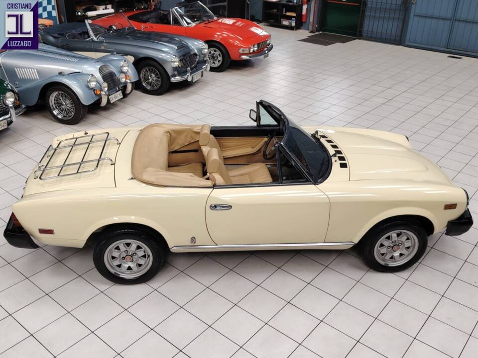 Image 9/64 of FIAT Spider 2000 (1982)