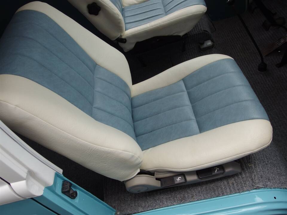 Bild 48/99 von Volkswagen T2b Kastenwagen (1977)