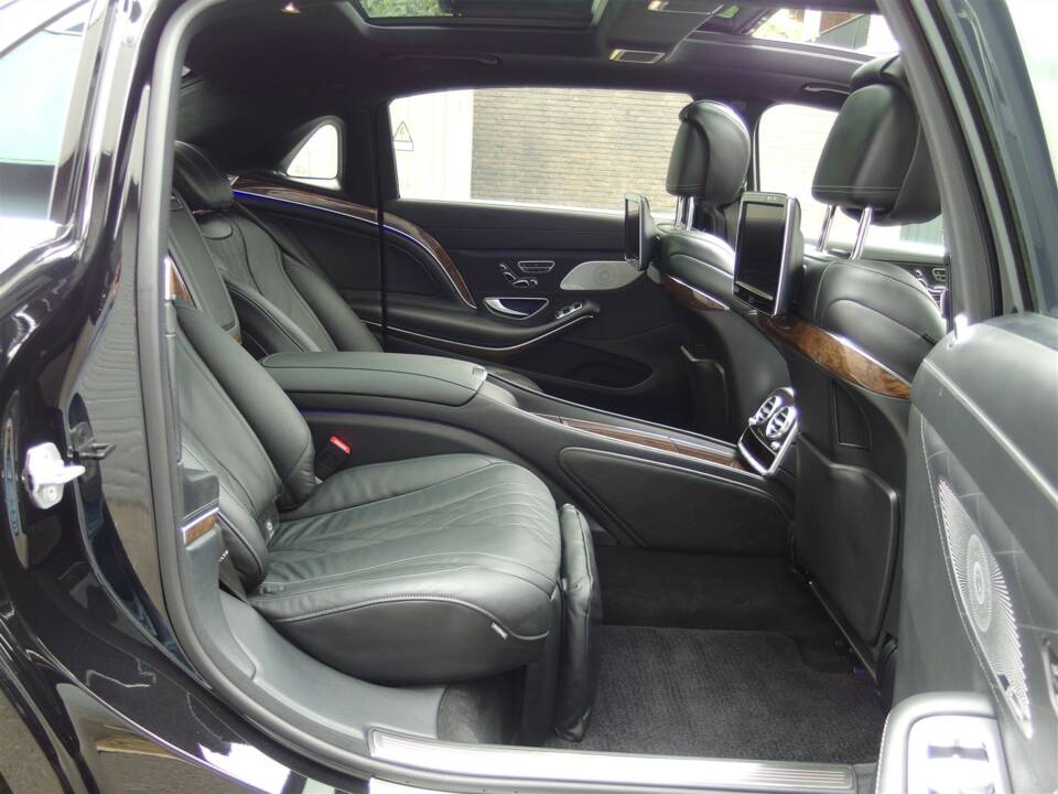 Bild 35/99 von Mercedes-Benz Maybach S 500 (2015)
