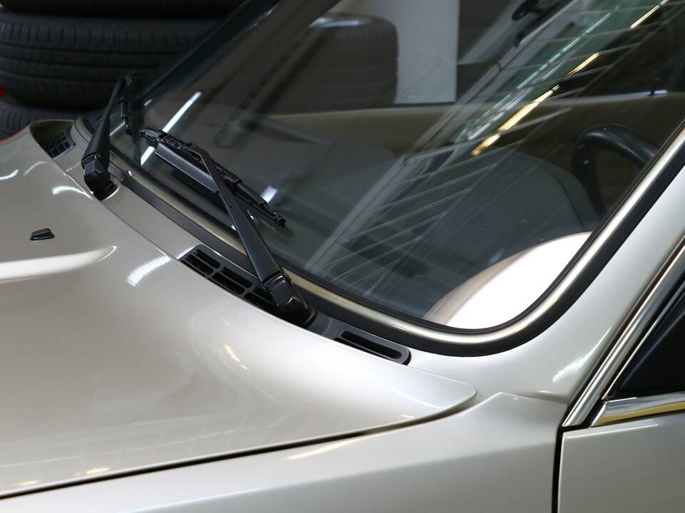 Afbeelding 14/40 van BMW 318i (1987)