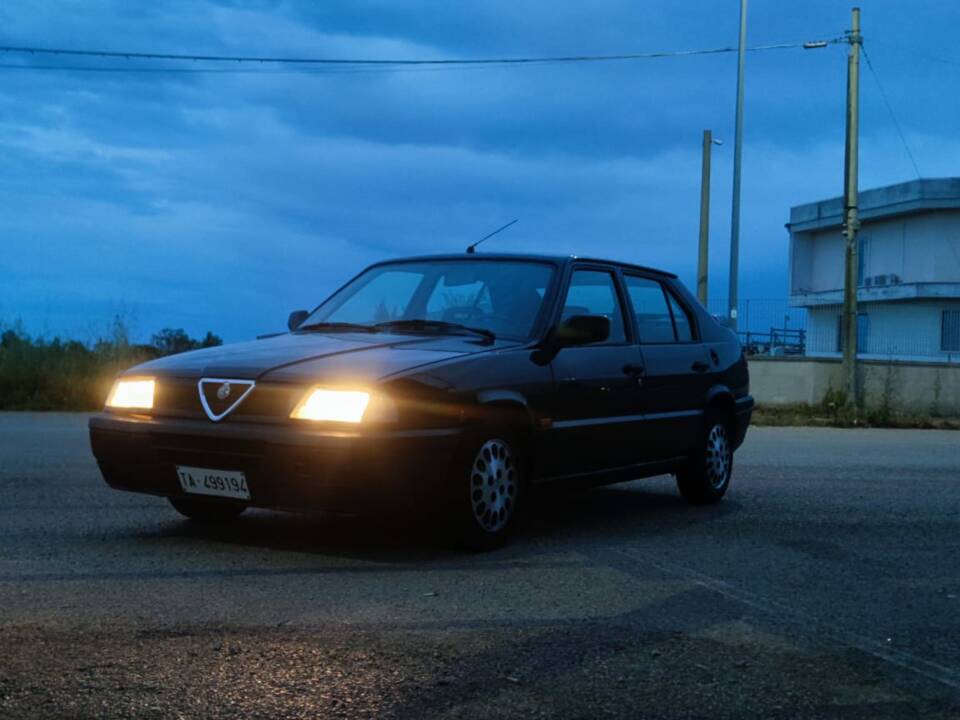 Image 30/52 of Alfa Romeo 33 - 1.3 (1992)