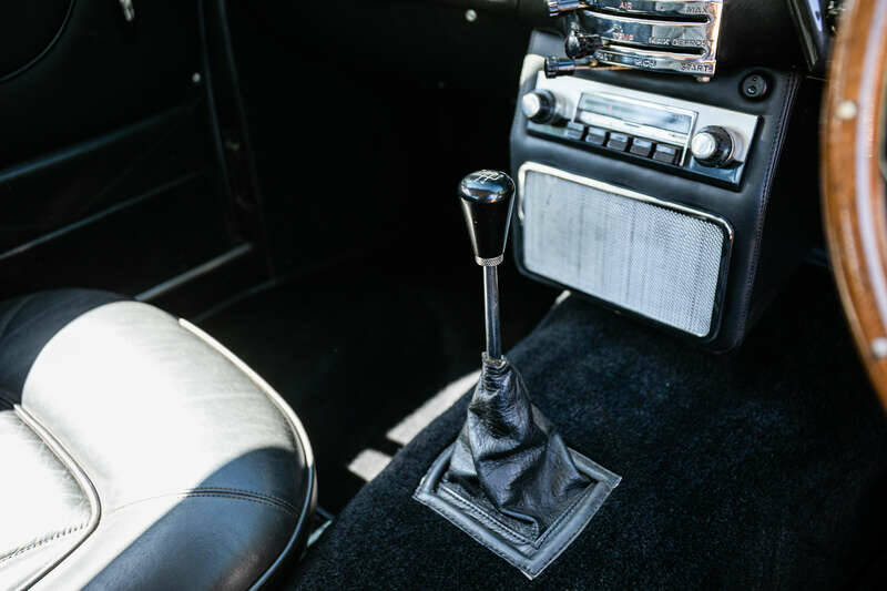 Afbeelding 32/47 van Aston Martin DB 6 Vantage (1966)
