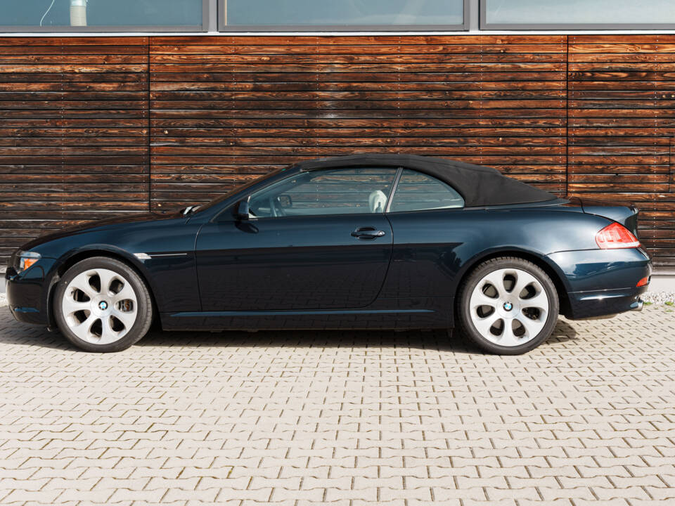 Image 2/19 of BMW 650i (2006)