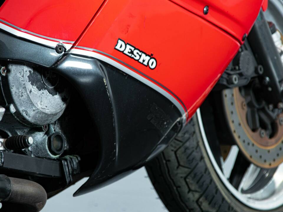 Bild 36/50 von Ducati 750 Paso (1987)