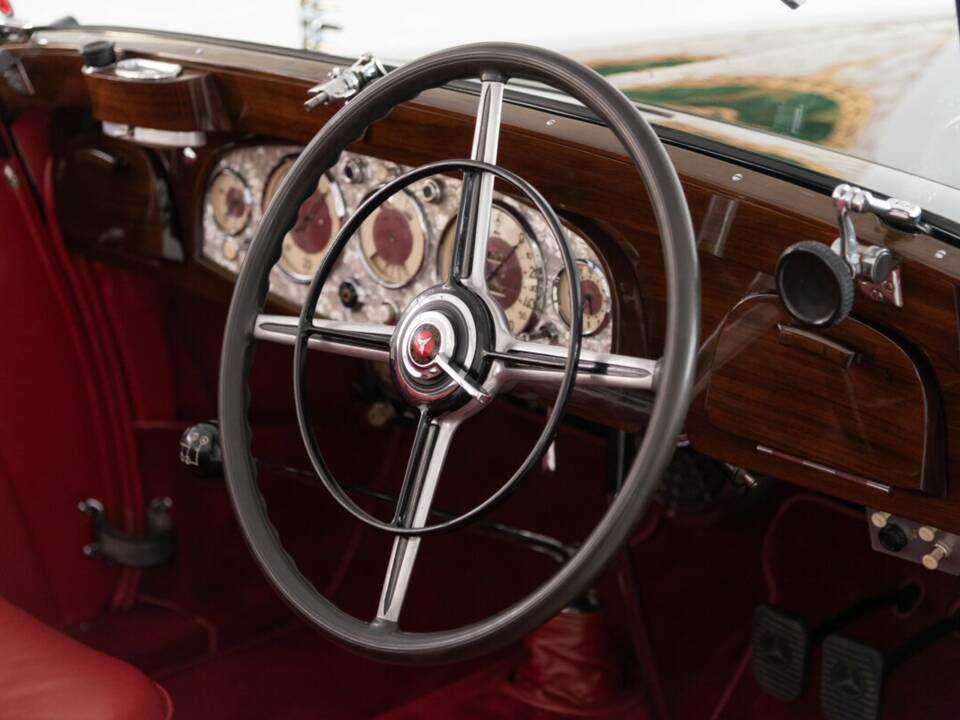 Imagen 31/50 de Mercedes-Benz 500 K Cabriolet B (1935)