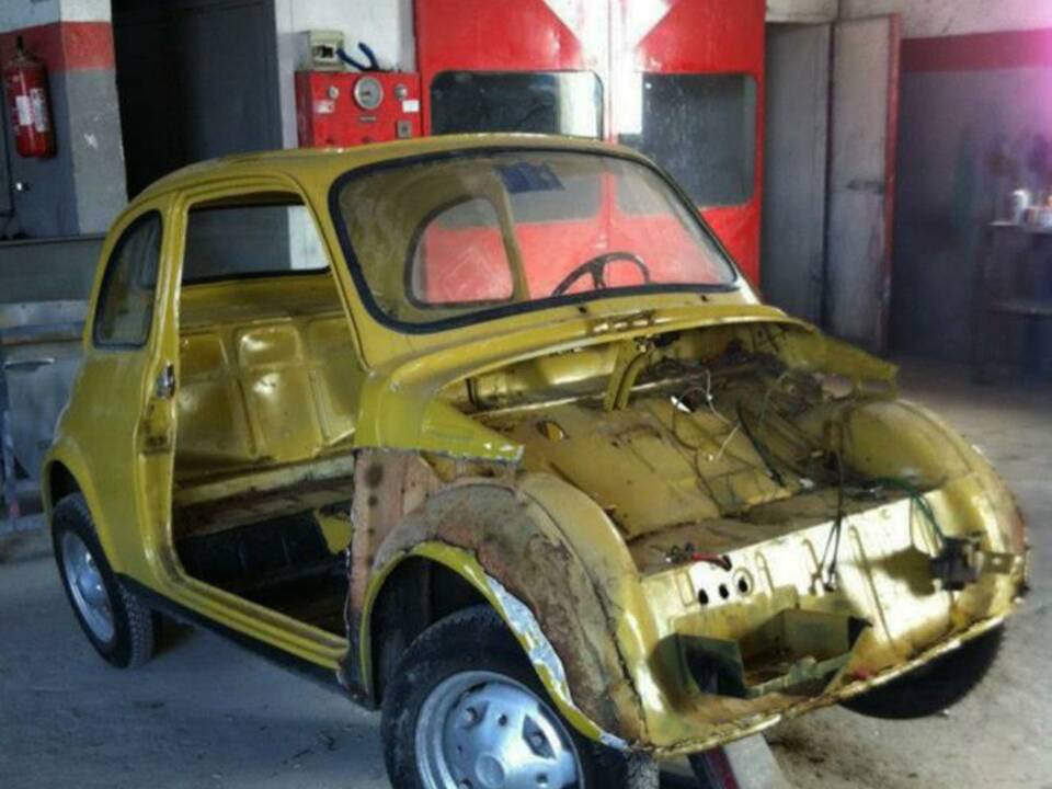 Image 31/32 of FIAT 500 R (1974)