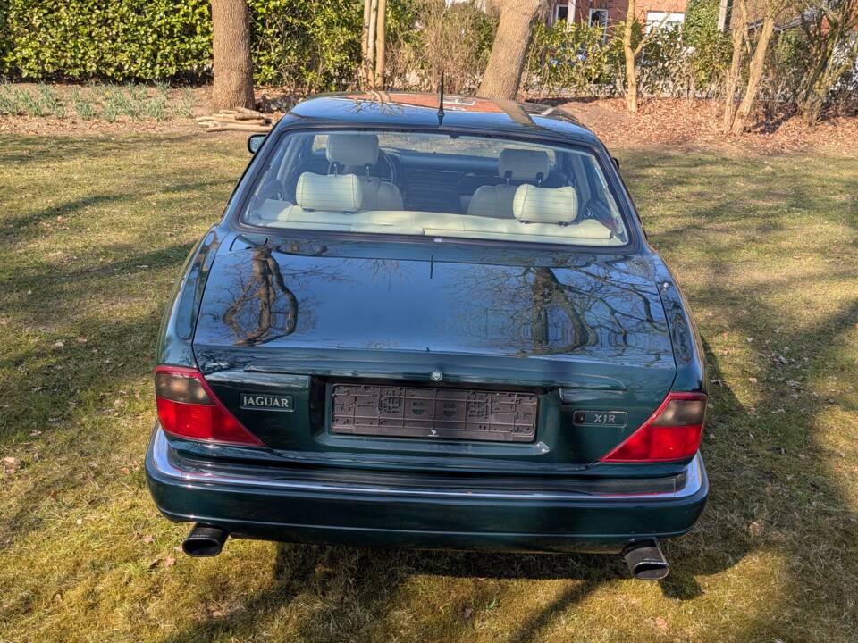 Image 9/64 of Jaguar XJR 4.0 Supercharged (1995)