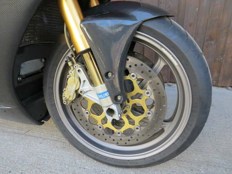Bild 30/46 von Ducati 996 SPS (2000)