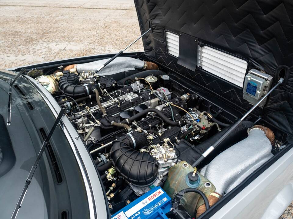 Image 36/38 of Ferrari 400i (1981)